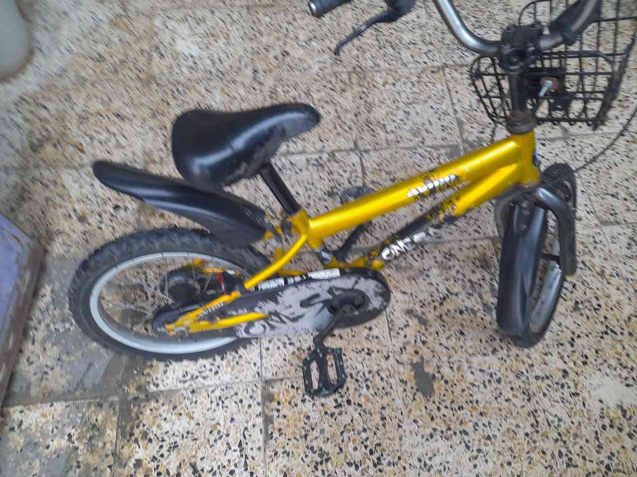 بايسكل ياباني باله نظيف حجم ١٦ السعر ٥٠ المكان مدينة الصدر


**إذا كنت صاحب هذا الإعلان وتريد حذفه لأي سبب، رجاءا أرسل رسالة إلى الدعم الفني**