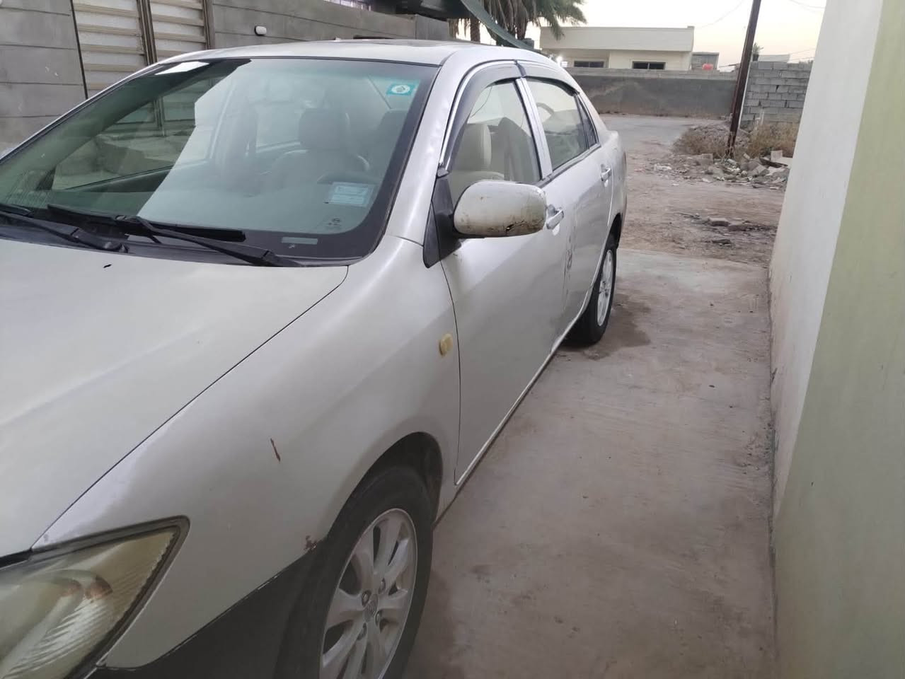 **للبيع BYD موديل 2013**
السلام عليكم، للبيع سيارة **BYD موديل 2013**، تبريد شغال سنويه لحد 2031 سياره حلوه وناعمه سياره بأسمي رقم واسط الانكليزي الجديد سعرها 47 وبيها مجال

السيارة استخدام شخصي ومحافظ عليها، محركها وكيرها بحاله جيدة، والسيارة جاهزة للفحص بأي مكان يختاره الزبون.

للتوضيح بكل أمانة: السيارة *بيها جراد بسيط*و*خيط تبخير*فقط، وهذا الشيء مو مخفي ومذكور حتى يكون المشتري على بينة من البداية. غير هذا، السيارة تخدم وما تحتاج مصاريف مستعجلة.

السيارة مناسبة للي يريد سيارة اقتصادية وعملية للاستخدام اليومي، وسياقتها مريحة، وما بيها أي ملاحظات غير المذكورة. البيع بسبب تبديل السيارة، وما عندي أي مانع من الفحص والمعاينة قبل الشراء.مكان السياره بغداد المدائن

***********
