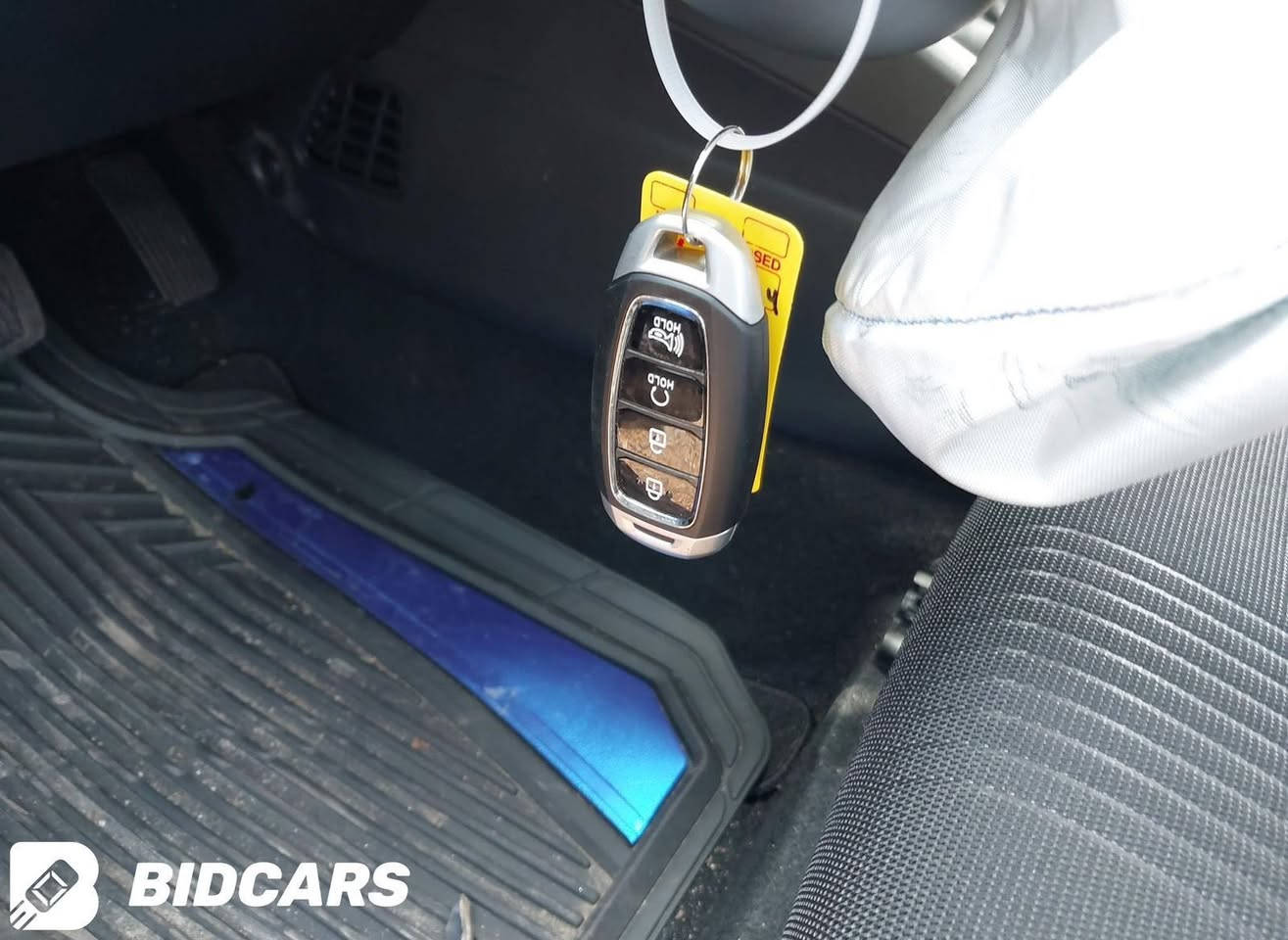 ً
للبيع فقط لون   ازرق فول  1/1
هونداي فينو مديل 2024بدون رقم 
 بصمه رادار360
مكينه 1600 دبل نوزل  
تشغيل عن بعد
كشنات جلد  مع تدفئه 
زنون بلاد مع حاجب  لد  
شاحن لاسلكي  
 السياره فول موصفات 
ايرباك دركه  فقط
سياره جديده 
السعر128 
بغداد البلديات  
الاستفسار ***********
