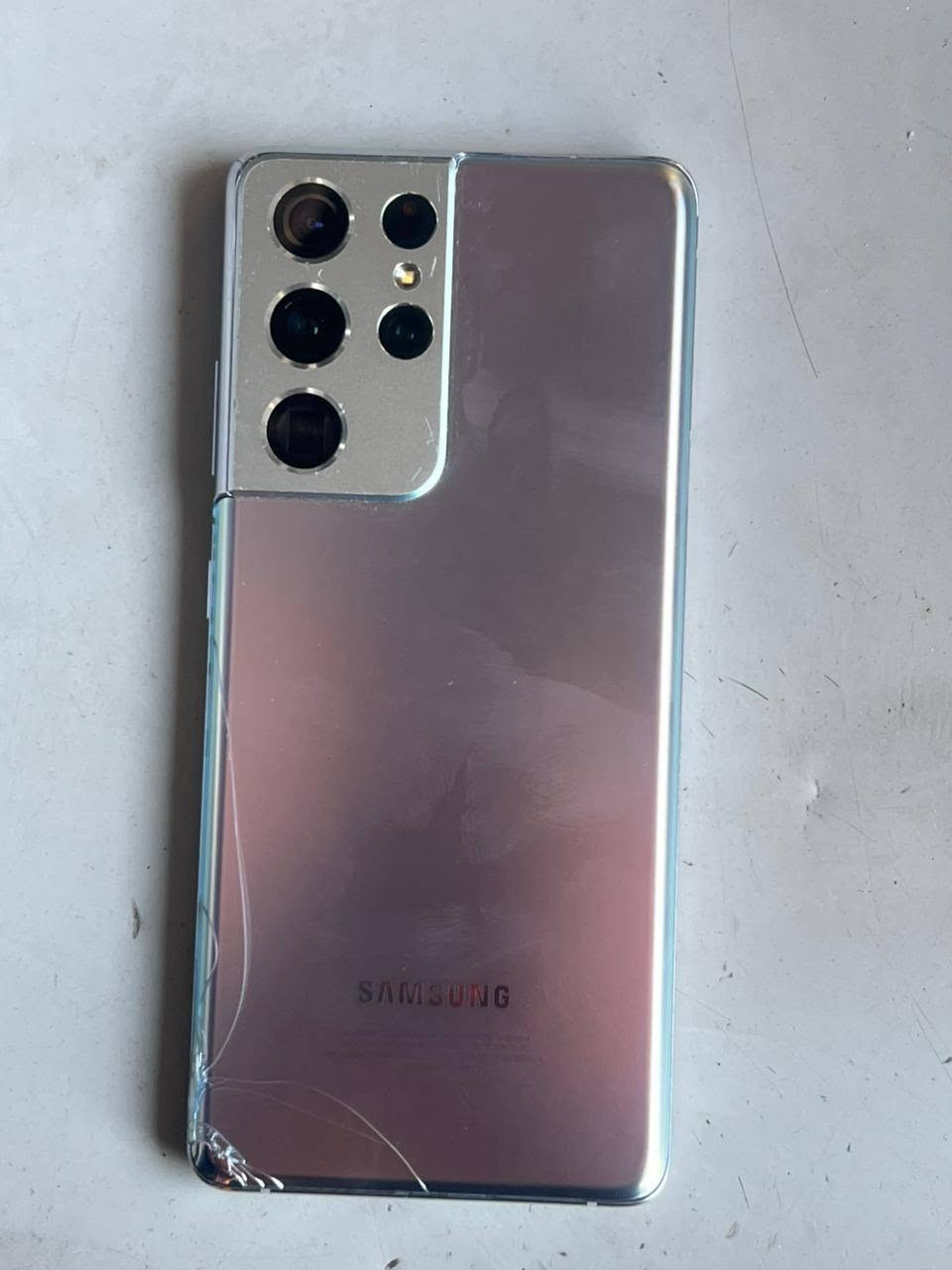 السلام عليكم S21 Ultra جهاز نضيف كلش وتر بروف ما مفتوح فقط كسر خفيف بلضهر  ذاكره 256 نسخه 5g جهاز معروفه مواصفاته
للمراوس فقط مابيع مراوس ب ايفون من 13ونته صاعد حتلو انطي فرق حسب النضافه 
مكاني بغداد الطوبجي ***********
السلام عليكم S21 Ultra جهاز نضيف كلش وتر بروف ما مفتوح فقط كسر خفيف بلضهر  ذاكره 256 نسخه 5g جهاز معروفه مواصفاته
