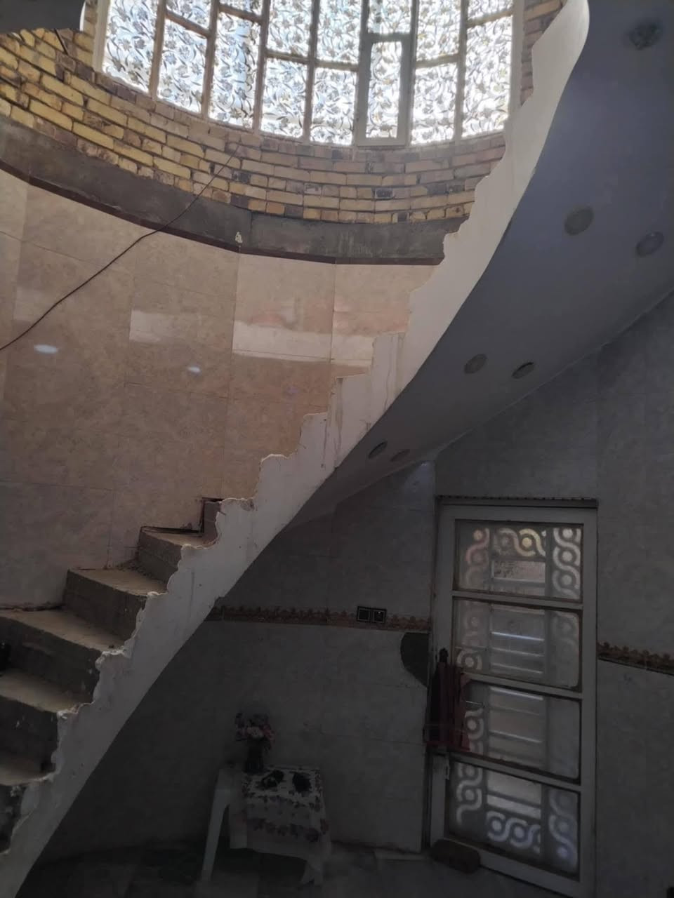 بيت رقم للبيع بالغدير الثانية مساحته ٢٤٠ ركن ومقابيله ساحة✔️ على✔️ شارع عشرين الطابق الأول فول مواصفات والطابق✔️ الثاني✔️ هيكل كامل نقصه بس السكف بناء سنة ✔️٢٢ فول✔️ فواصفات معاملته✔️ للتقييم🔰***********🔰
سعره✅ 140✅ مجال✔️

رقم صاحب البيت✔️
