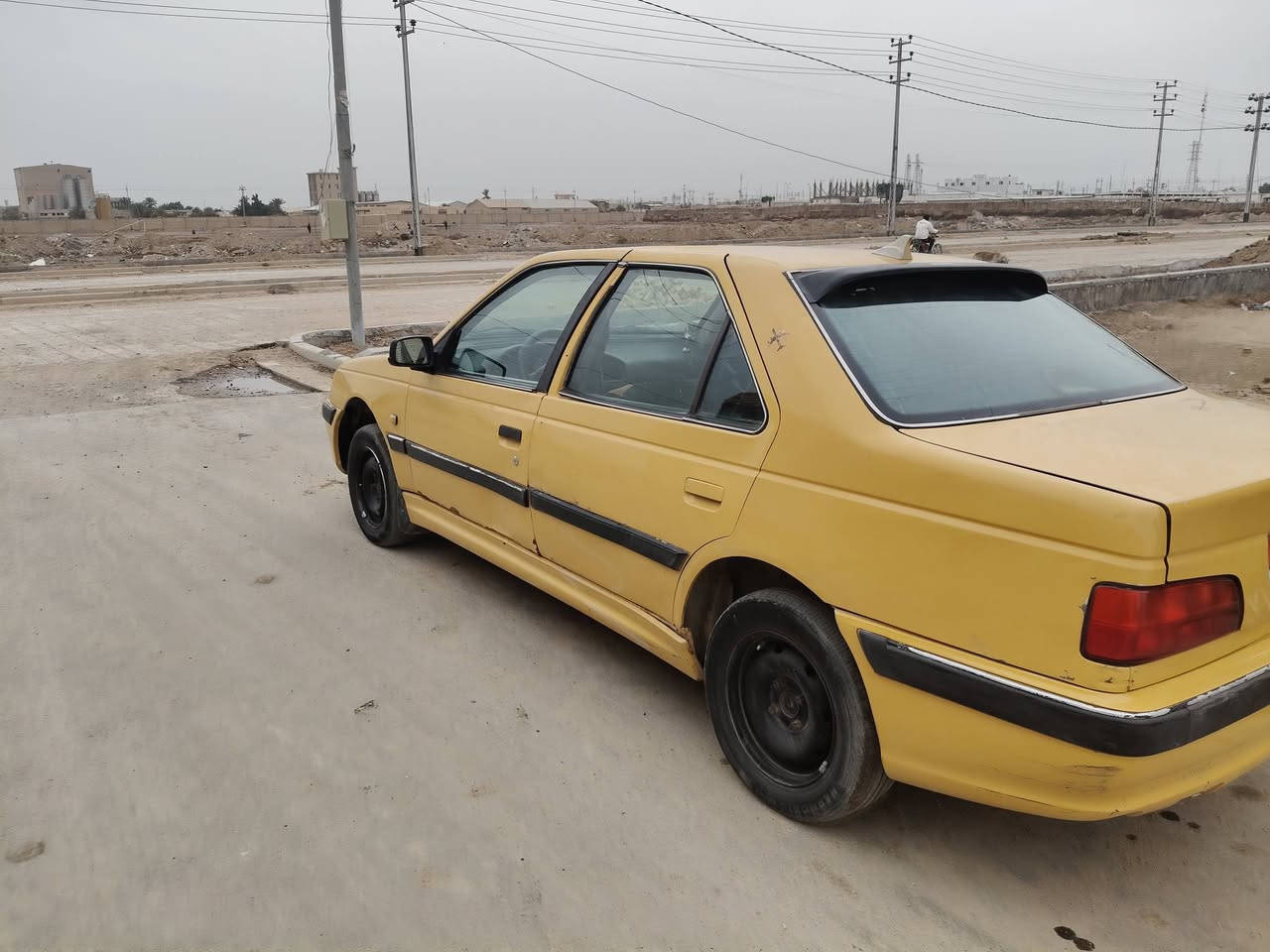 السلام عليكم سياره بيجو بارص 2015 رقم ميسان سنويه 2029هيئه وغرامات مصفره 
مكينه وكير مكفولات خير من الله 
سياره بيه ضربه باب بس 
***********
سعر 33بيه مجال للشراي
