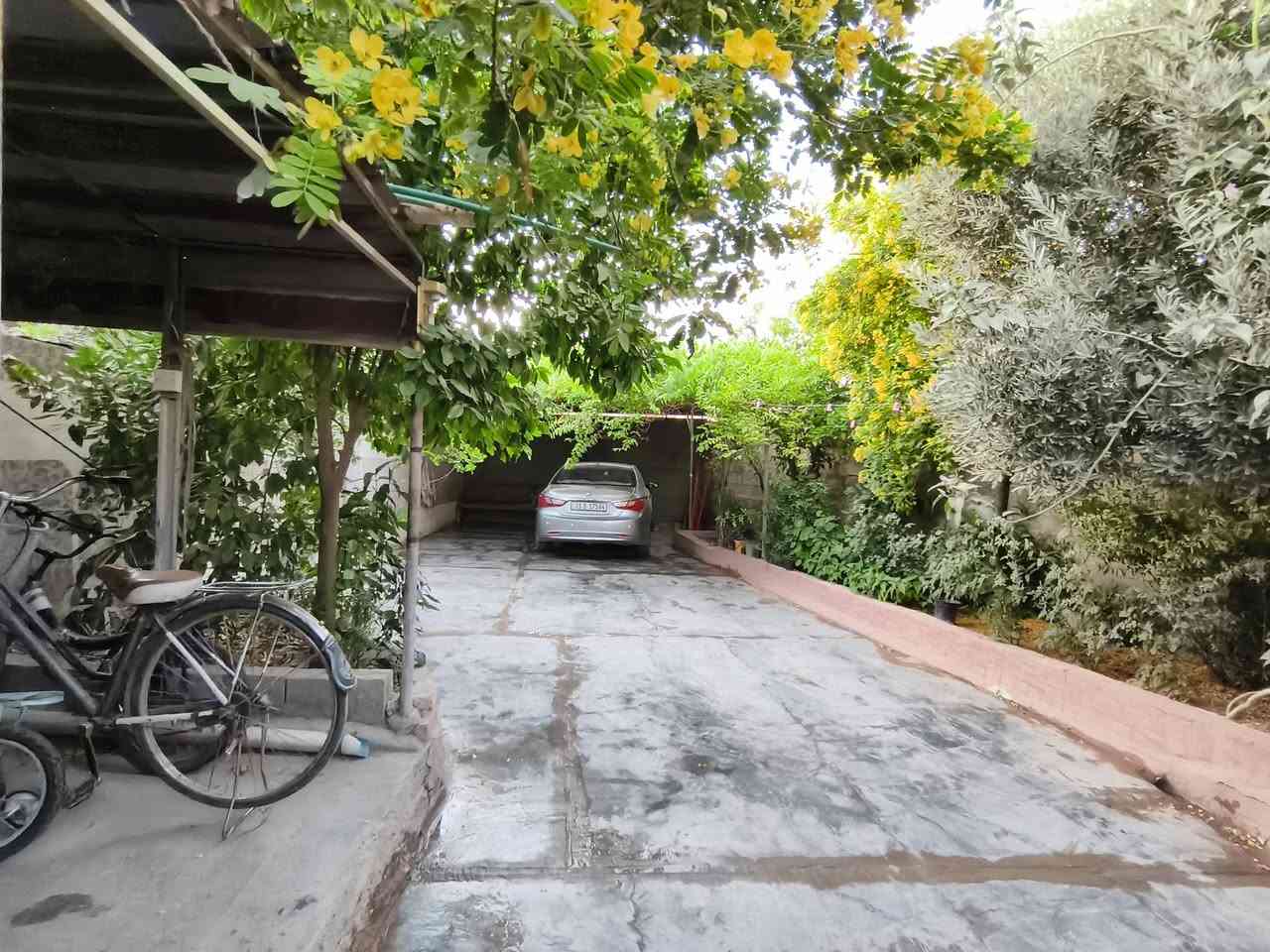 بيت للبيع في جلولاء معسكر قرب الاطفاء
مساحة 400متر 
خطين مي 
مع قطعه خلف البيت 10X4
2غرف نوم 
استقبال 
مطبخ حار وبارد 
كراج سيارة
السعر خاص#


**إذا كنت صاحب هذا الإعلان وتريد حذفه لأي سبب، رجاءا أرسل رسالة إلى الدعم الفني**