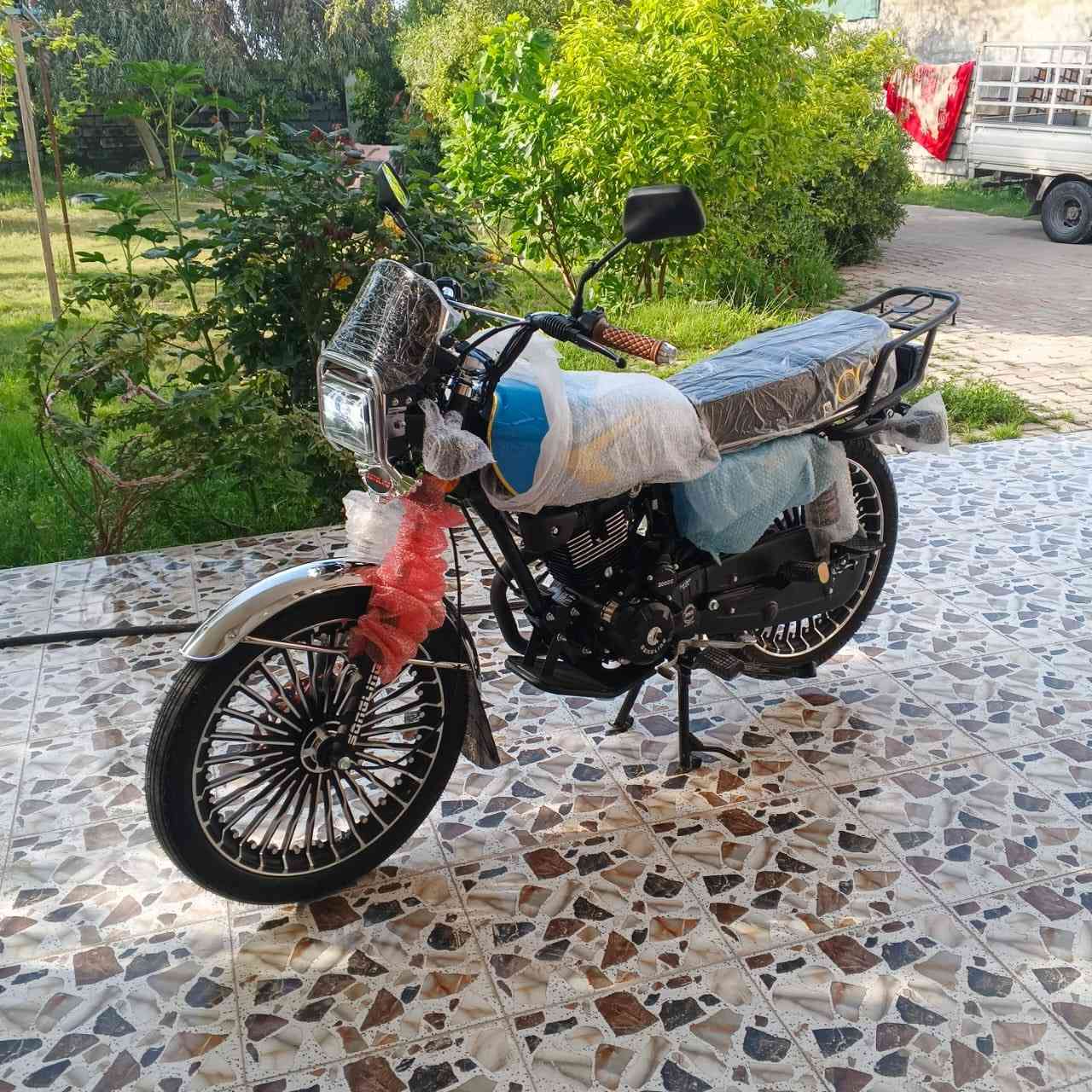 دراجه سيفان موديل26 دراجه بعدها زيرو اوراق كامله 
مكان ديالى الخالص 
سعر (مليون)وبيها مجال 
***********
