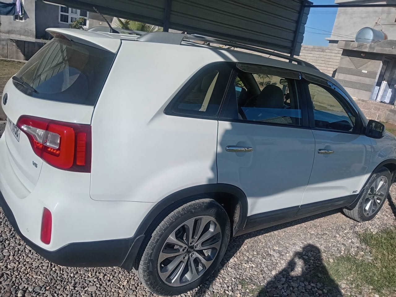 السلام عليكم
سياره سورنتو للبيع موديل 13. لون ابيض خليجي مكفوله كفاله عامه من التبديل والشخط گير شرط محرك 6. رقم صلاح الدين انگليزي جديد سنوية لل 29 شرط التحويل.. المواصفات بصمة تشغيل كشن كهرباء كامره خلفيه حساسات امامي خلفي فول الفول عدا الفتحه وبعد بيه مواصفلت السعر 185$وبي مجال قليل
بس رحمه لوالديك أقره المنشور زين  بعدين خابر ولاتنطي سعر من عندك مكان السياره {القيارة قريه امام غربي} للاستفسار الاتصال *********** غير متواجد عل خاص
