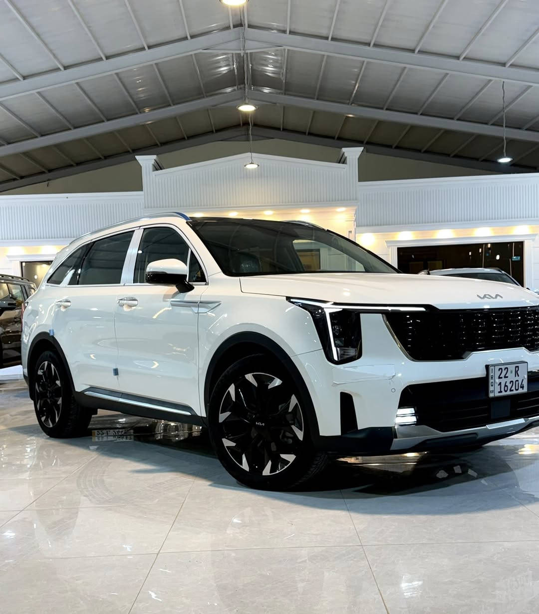 سورينتو 6 سلندر
- البيع نقدا فقط -

340 و بيها مجال 

الموديل: 2025 (خليجي)
المحرك: 6 سلندر، 3500 سي سي
العــداد: 11.000 الف 
الضمان: 5 سنوات أو 100,000 كيلومتر

المواصفات:
*مقاعد جلد تدفئة وتبريد .
مرآة ذكية بتقنية التعتيم الذاتي مع كاميرا مدمجة.‏
* دخول وتشغيل بصمة مع تشغيل عن بعد.
* هاند بريك كهربائي مع صندوق خلفي كهربائي.
* سقف بانوراما مع إنارة داخلية متعددة الألوان.
* عدادات رقمية متصلة مع شاشة وسطية كبيرة.
* نظام Apple CarPlay و Android Auto.
* مكيف ثلاثي المناطق مع وحدة تحكم خلفية.
* أنظمة قيادة متعددة ومثبت سرعة ذكي.
* مرايا كهربائية قابلة للطي وتحكم آلي بالنوافذ.
* المصابيح الأمامية والخلفية زينون مع كشافات ضباب.
* نظام صوتي فاخر مع شحن لاسلكي للهاتف.
* حساسات أمامية وخلفية مع نظام منع التصادم الخلفي.
* إطارات قياس 20 انج .

للاستفسار حول الأسعار، الفئات المتوفرة، يرجى الأتصال

حسام الهنيدي/ ***********

محمد حسام / ***********
