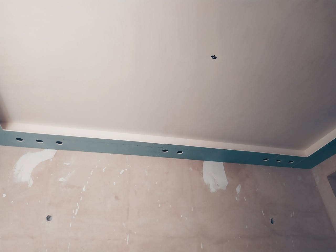 اللهم صل على محمد وال محمد 
#جانب من اعمالنا في مجال التأسيسات الكهربائيه 
#بأدارة أبو ليا الكهربائي 
اعمال  توزيع وتثقيب النقاط الكهربائيه لاحد الدور حسب اختيار وذوق صاحب المنزل 
للاستفسار ***********
او مراسلة الصفحه
