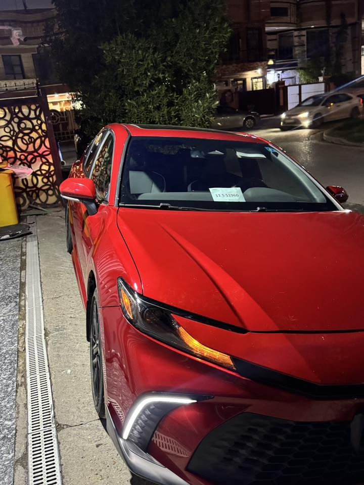 السلام عليكم
كامري 25 
رقم بغداد 
فتحة 
بدون ايرباك 
ماشية 21 الف 
السيارة فقط صندوق صبغ 
والجاملغ الخلفي بارد 
كشن كهرباء 
المراية الوسطية تعتيم 
شاحن وايرليس 
3 وضعيات قيادة 
ليت زنون بلاد 
لد دعامية بلادي 
داخل اسود خط ابيض 
السيارة بسمي مرقم كامل بغداد ثاني يوم تحويل 
مكان السيارة بغداد السيدية او العامرية 
سعره حلو بنسبة الى حادثه وتفاصيله اليحب يتصل وبخدمة 
*********** واتساب او اتصل
