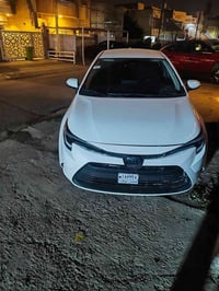 اخوان كورولا ٢٤ وارد امريكي هايبرد  فئه le بصمه رادارت جانبيه لون ابيض...