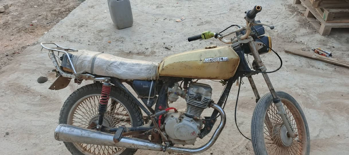 السلام عليكم دراجه للبيع اوراق اصولي موديل 16 مراوس عادي نزل بالتعليق الصوره


**إذا كنت صاحب هذا الإعلان وتريد حذفه لأي سبب، رجاءا أرسل رسالة إلى الدعم الفني**