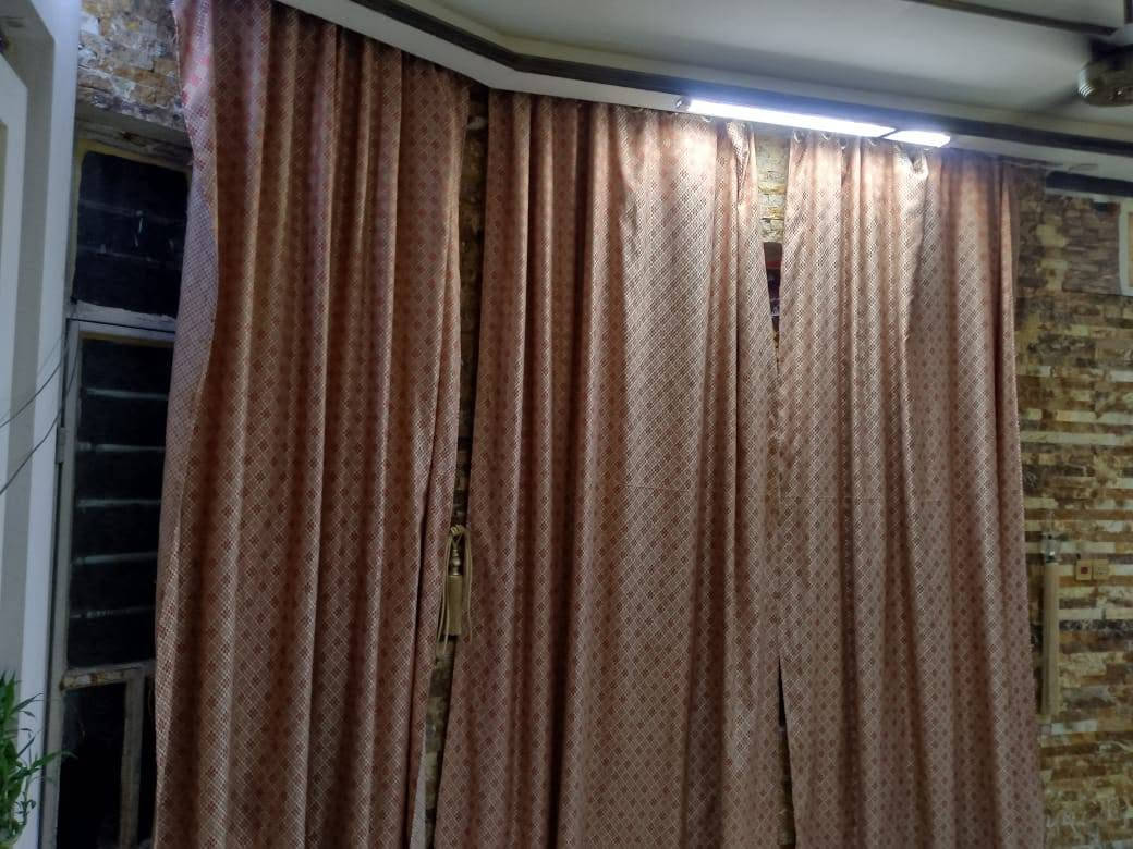 سلام عليكم بيت كامل لل بيع مساحه 100مستعجل عله بيعته المكان حي المهندسين مقابيل سيطرت لشعب القديمه الاستفسار***********
