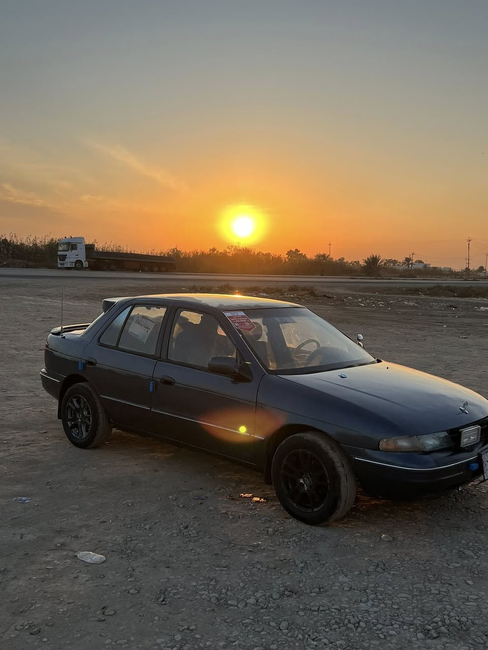 سلام عليكم سياره سيفيه البيع موديل 93كير محرك مكفول مصبوغه عام الجماليه مكان واسط العزيزيه سعر 32بيه مجال ***********
