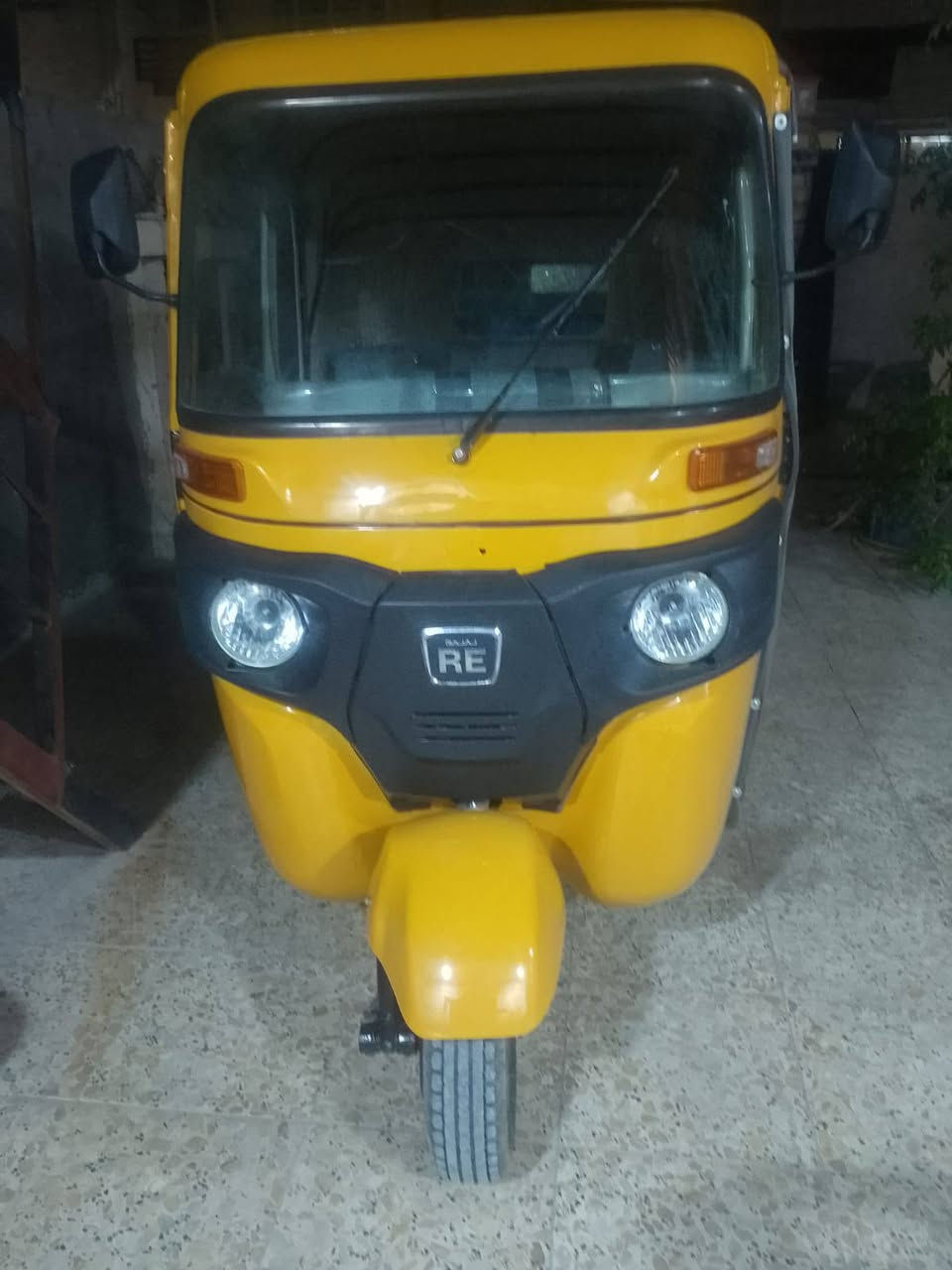 سلام عليكم تكتك 20 للبيع معمر دوسات وضربتها لغد مصبوغة عام جمالية تكتك كاملة بيها كابريتر فقط الشراي يتصل ***********
