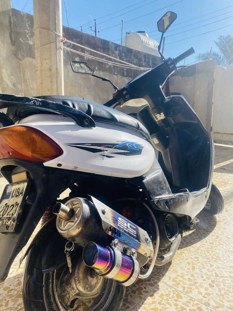 سلام عليكم ماكس قجمه  مزوده بوشه 55صالنصات رياضي شلعه ما شا الله دراجه خير من الله نكره وحده سلف وهندر انكر وطلع منفيس مالتها موجود سعر 450وبيها مجال حك جيه عنوان بعقوبه تقاطع القدس رقم ***********
