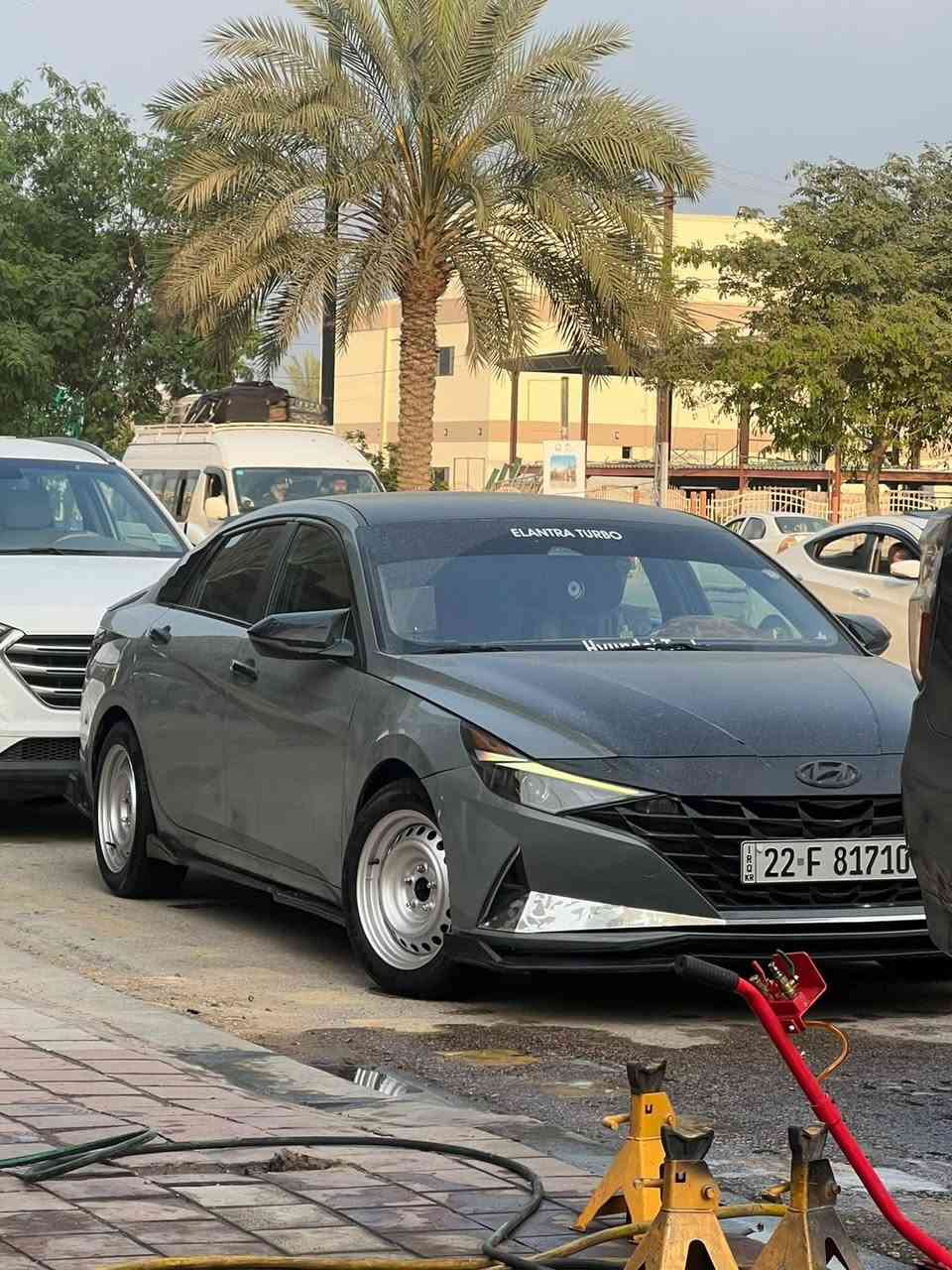 سلام عليكم ورحمه الله 

هيونداي النترا 2021 
وراد امريكي  
محرك وكير  خليجي   2000cc 
كير AT 
رادارات 360  
نقاط عمياء  
تحديد مسار +تحذير من مغادره المسار 
شاشه + كامره اصل 
منضومه زينون  +لد نهاري 
 جنطه ذكيه تفتح عند الاقتراب 
وضعيات قياده 3  سبورت_ ايكو_ نورمل 
شاشه اعطال 
حساسات تايرات 
سياد بريك بصمه 
اوتو هولد 
نظام ابل كار بلي 
عليهه اضافات  اصليه شرط
لحيه اصليه 
سبايدر خلفي 
لحايا جانبيه + زعانف 
يدات ابواب +كفرات مرايا 
رقم اربيل الدولي الجديد تريد وكاله تريد تحويل مضمون المداور 
........
حادثهه جاملغ الصدر وشويه من الباب شرط بدون دواخل ولا تبديل صور الحادث مرفقه مع المنشور 
مكانهه النجف الاشرف حي السلام رقم صاحب السياره  *********** النجف, العراق
