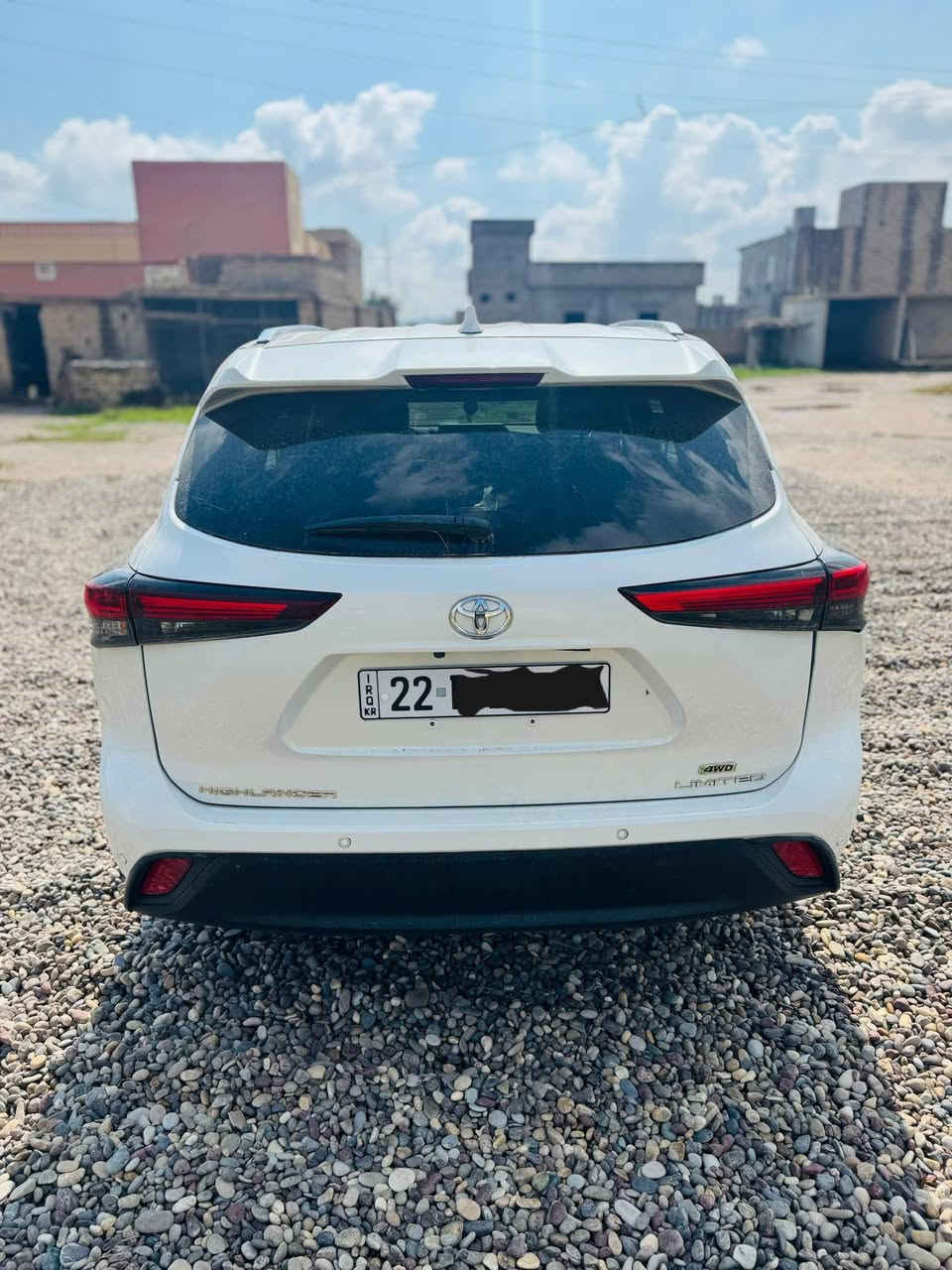 هايلاندر 2024 لمتد
مرقم أربيل 
محرك  2.4 تيربو 
مواصفات: limited  
ماشيه 21الف كم وقابل للزيادة 
بصمة 
بصمة ابواب 
كشنات جلد منفصل Vip
كشنات خزن كهربائي 
كشنات تدفئة وتبريد 
بريك كهربائي 
اوتو ستوب 
وضعيات قيادة درايف مود سبورت .نورمال .ايكو  
مانع انزلاق 
نزول منحدرات 
Snow ثلج 
ستائر خلفية
صندوك كهربائي 
بلاجيكتور 
رادار نقطة عمياء 
رادار خروج عن المسار 
رادار مانع تصادم امامي 
لايت زينون 
مقاعد صف صالث 
ايشاير مري 
شاحن وايرلس  
شاشة كبيرة 
سستم سماعات 
حساسات اماميه خلفيه 
فور ويل

صبغ جاملغ خلفي سكن🛑
السعر 390$
***********
