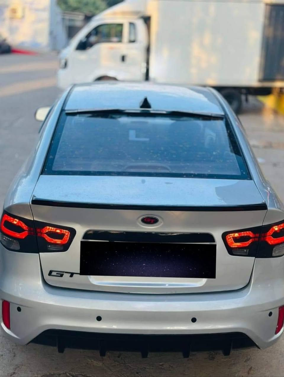 كير ومكينة شرط 

رقم نينوى مسطرة 

محرك حجم 16 

صبغ حزام حراري فقط بدون دواخل 

كوبون بانزين شرط التحويل

تبريد ثلج 

كاميرا + شاشة 

داخل لونين اسود وجوزي

مكان السيارة موصل الجانب الايمن 

السعر 92 $ ورقة 

للأستفسار الاتصال على الارقام التالية 

*********** 
***********
