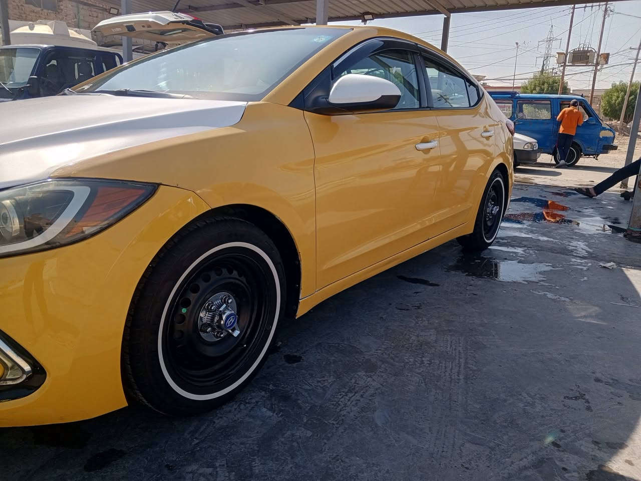 السلام عليكم النتره للبيع موديل 17 وارد امريكي حادث خلفي والحوض ربع منه معور والباقي ليبل واحد حداديه وتخم تاير جديد وكير ومكينه لاتبخير ولاتنقيص تكسي جوال بسمي تبريد تدفىه مصفره هيه وغرامات السعر 116 وبيه مجال المكان كربلاء ***********
