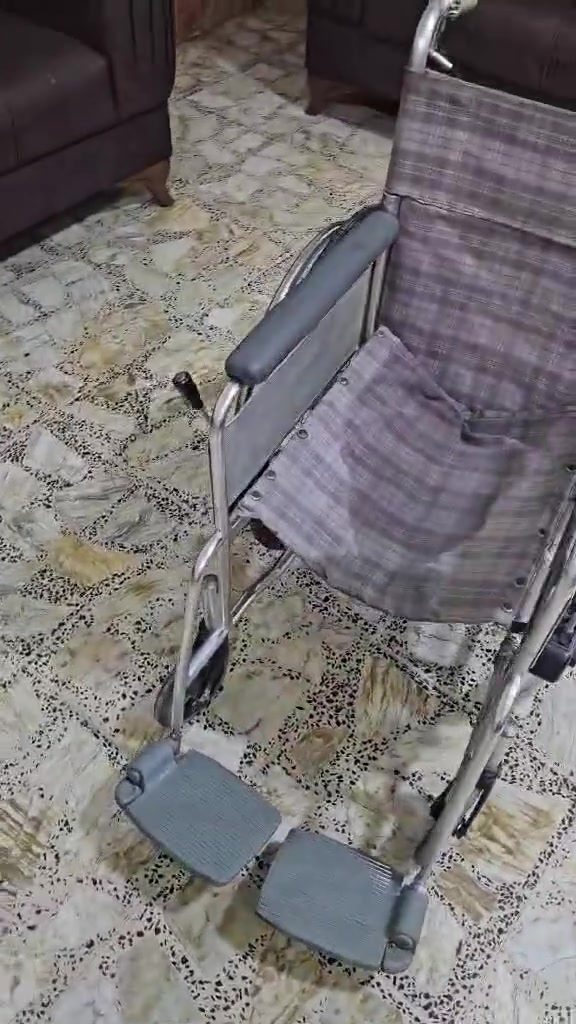 كرسي للبيع السعر ٦٠ بي مجال بسيط


**إذا كنت صاحب هذا الإعلان وتريد حذفه لأي سبب، رجاءا أرسل رسالة إلى الدعم الفني**