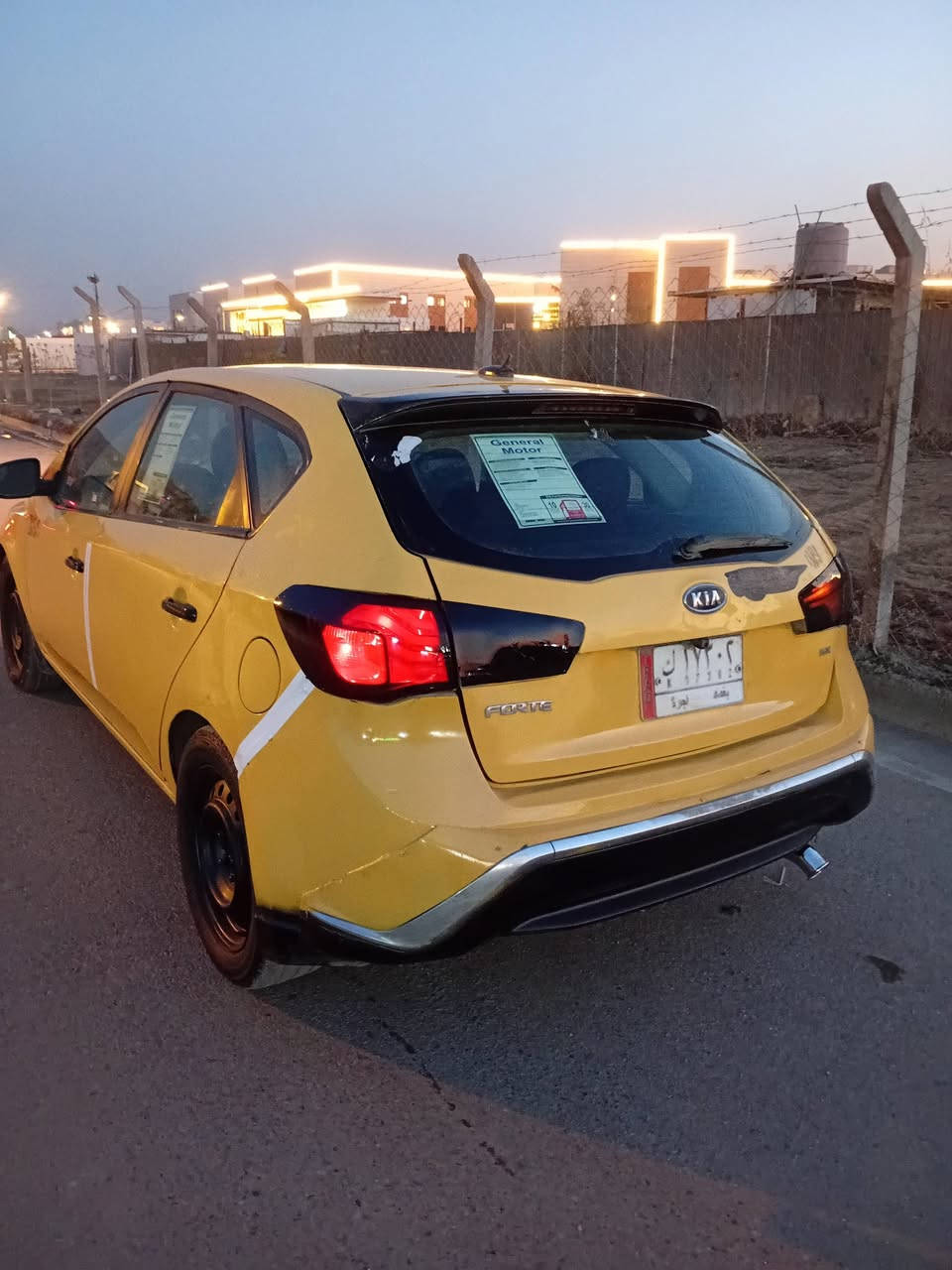 كيا فورتي موديل ٢٠١٣ وارد أمريكي بيهه جاملغ خلفي فقط بدون داخل  سياره كلهه ليبل واحد بدون تبديل  سياره هاج  باك  مكينه وكير تبريد تخم تاير تبريد شغال رقم بغداد مشروع وطني سنويه جديده سعر ٦٨ بيهه مجال بصيط مكان سياره بغداد تحويل مباشر حجم مكينه ٢٠٠٠ دوش  ***********
