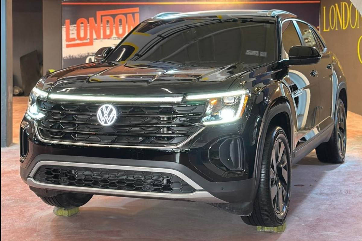 ڤۆڵگسواگن ئەتڵەس کرۆس سپۆرت 2024 مواسەفات SE 4mation  
دەبڵ اکسل
پانۆڕاما
شاشە گەورە گێچ ئەلکترۆنی
کوشن جڵد و کارەبا و هیتەر
بەسمە و شەخال
سنوق شەفت 
زۆر مواسەفاتی تر 
سەیارەکە تازە و جوان  و بێ کێشەیە 
کاتییە و ٢ مانگی لەگەڵە
هەموو گیانی بەشەرت 
چاملخ و نیو بۆنیتی بۆیاخە بێ ناو گرتن 
بەس ئێرباگی سوکانی تەقیوە 

سـعـر : لە کۆمێنت داوابکە ڕاستەوخۆ بۆت دێت 📥 

گێر و مەکیەنەی بەشەرت 
هیچ کێشەیەکی تێدا نییە 

ژمارەی خاوەنەکەی 
***********
