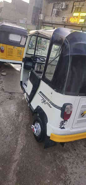 شباب تكاتك عدد 2 البيظه 22 والصفره 20 بدون ضربه صبغ هلالات فقط  لوحه وسنويه انكليزي ثنينهن مكاني البياع الشرطه الخامسه قرب جامع الجميلي هاتف 📞 *********** الشراي يتصل
