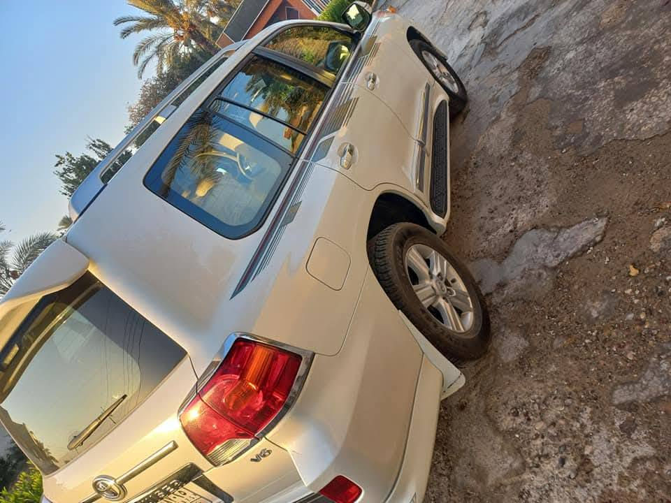 سياره للبيع نوع لاندكروز رقم بغداد بسمي 
شركه ساز سياره بعده وضع شركه شرط مكفوله كفاله 
عامه وين ميعجبك افحص السياره بعده ممستخدمه 
موصفاته فوله للاستفسار ***********
