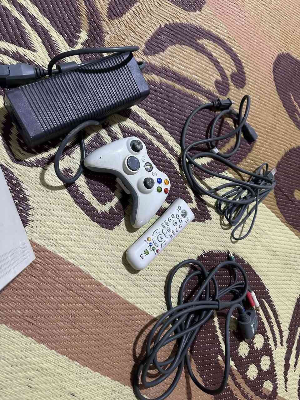 اكس بوكس 360 غراضه كامله ما مفتوح بس يفصل ادفع سعر واذا عندك بلاي 3 تراوس اننطيك فرق


**إذا كنت صاحب هذا الإعلان وتريد حذفه لأي سبب، رجاءا أرسل رسالة إلى الدعم الفني**