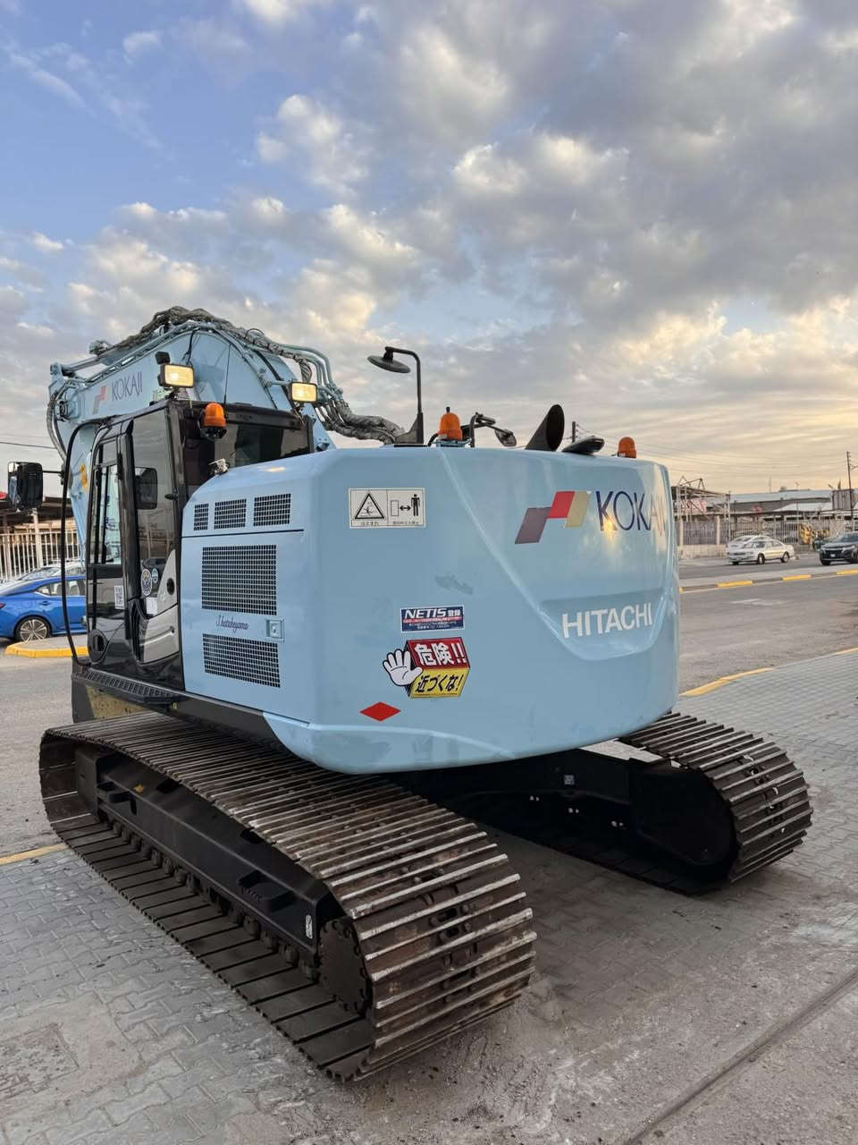 وصلت لدينا حفاره هيتاشي ZX225USR-LC-B5
2017
وارد يابان جديد بحالة الزيرو
تأسيس نقار ابلاد-سرفه عريضه
يرهم عليها جب طويل LC
كامرات 360 درجه
لون مميز
للأستفسار ***********☎️
بصرة-معارض الساحه
