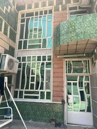 مشتمل للبيع ٨٣م طابقين مسلح  ٣نوم واستقبال وكراج رأسه المعلمين للإستفس...