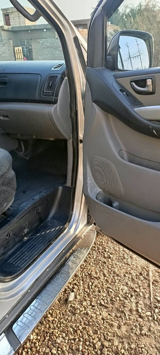 سلام عليكم 
بسم الله الرحمن الرحيم 
ستاركس 2008 مسكر مكينه جديده حداديه جديده جاهزه ونضيفه رقم بصره دولي بيها تبديل ورشات صبغ السعر 120 وبيها مجال رقم ***********
