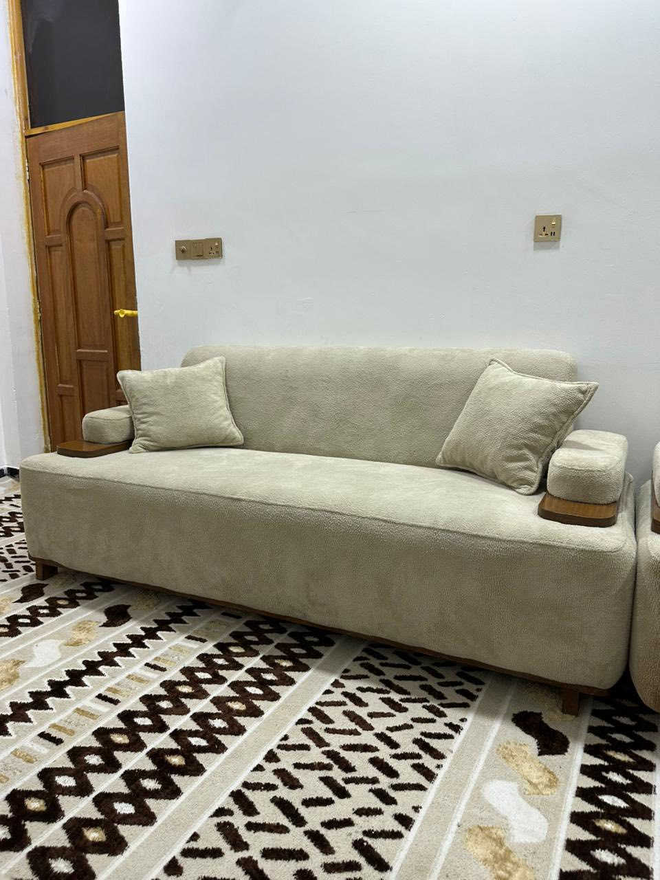 تخم بوهيمي جديد جداً استخدامه اسبوع واحد 
بغداد ***********       (850) الف وبي مجال
