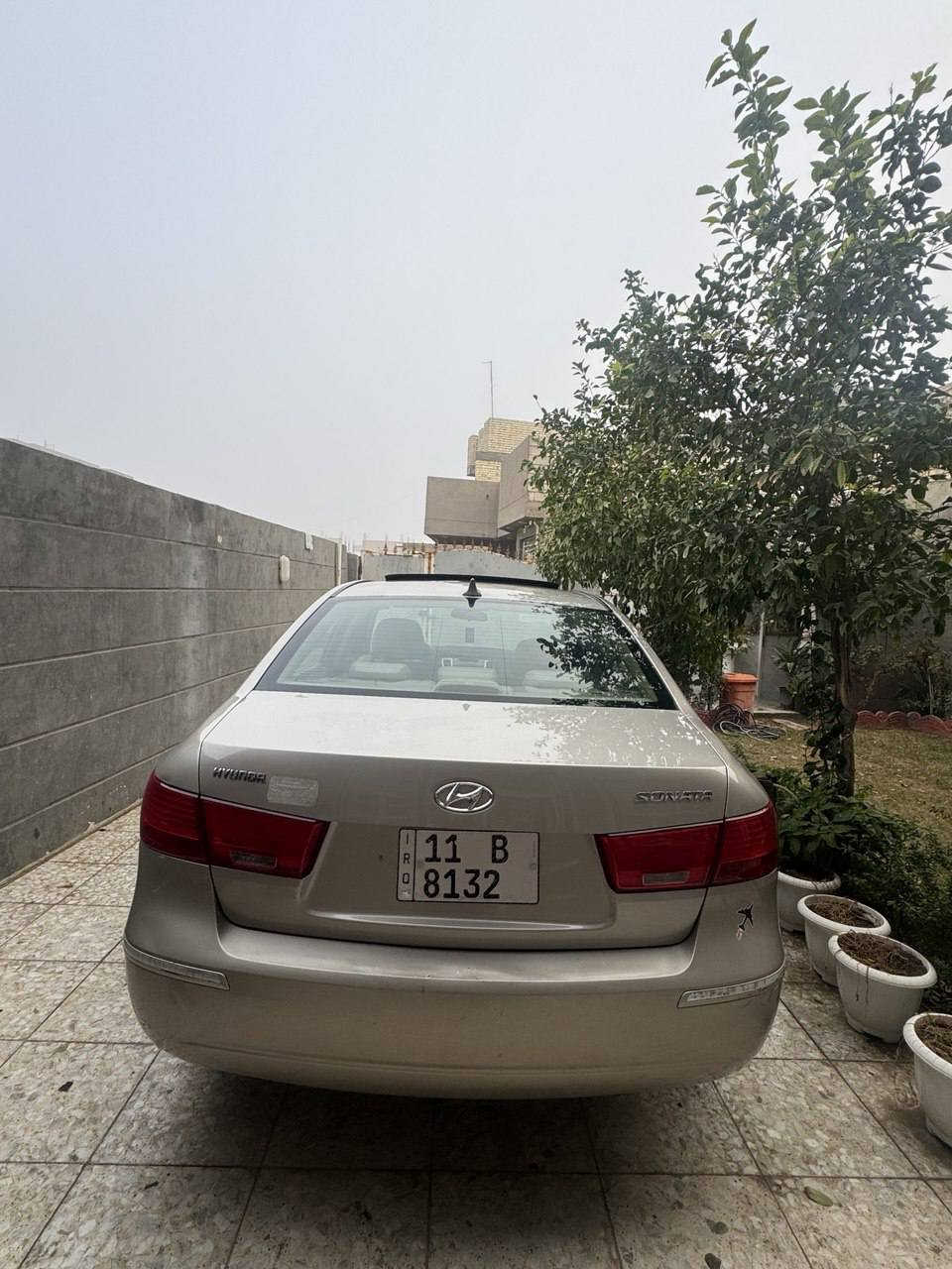 السلام عليكم. سوناتا 2009 رقم بغداد الدولي كفاله عامه ماعدا الجاملغ الأيمن فقط والجاملغ الايسر مصبوغ فقط اثر شخط.فول مواصفات فتحه تحكم استيرن فتحه سقف السيارة مال بيت الف دينار متذب عليها كير محرك كفاله تخم تاير باتري جديد حداديه جديده تبريد تدفئه كفاله السعر 128$ وبيها مجال قليل..
***********
