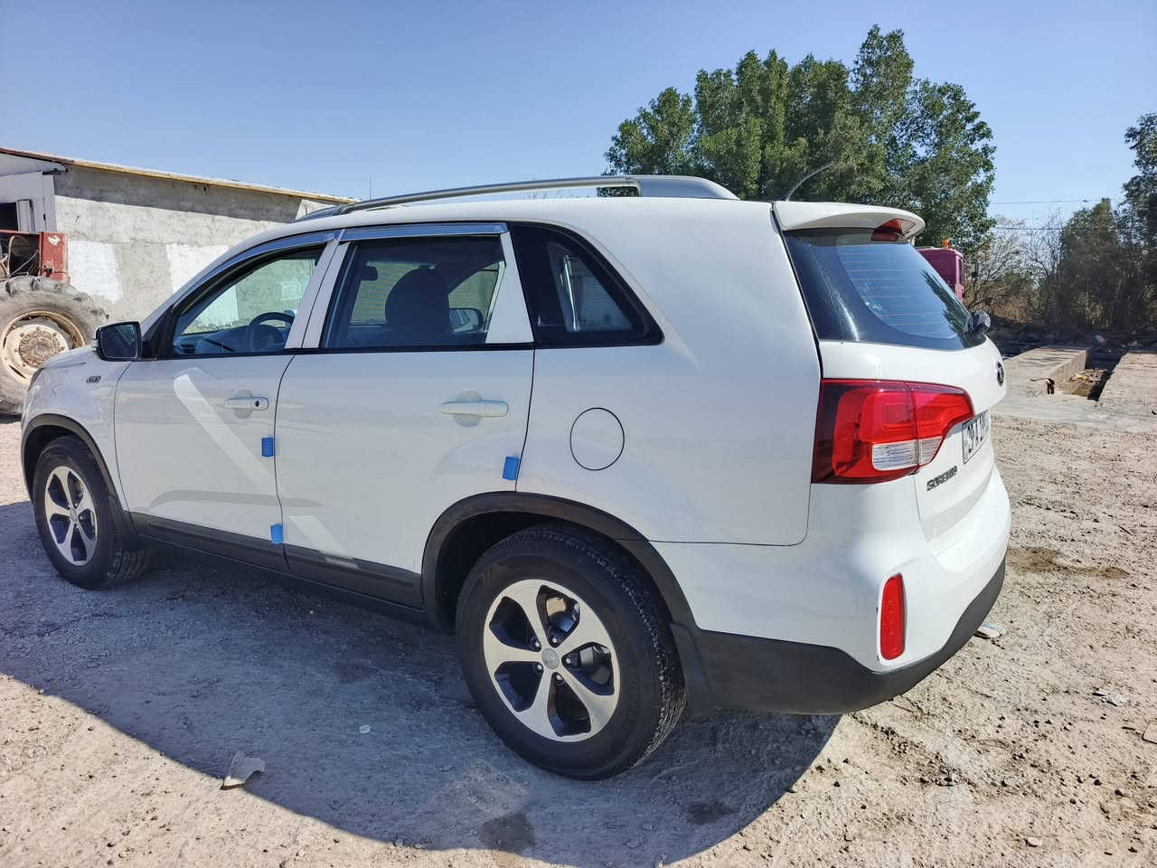 سلام عليكم سورنتو خليجي موديل 2014 رقم واسط بسمي تحويل مباشر سيارة جاهزه من كلشي سنوية ل 30 /سيارة بيه 3قطع صبغ/ سته سلندر سبعه راكب /   سعر 140 وبيه مجال بسيط/ عنوان ذي قار قضاء الرفاعي /***********
