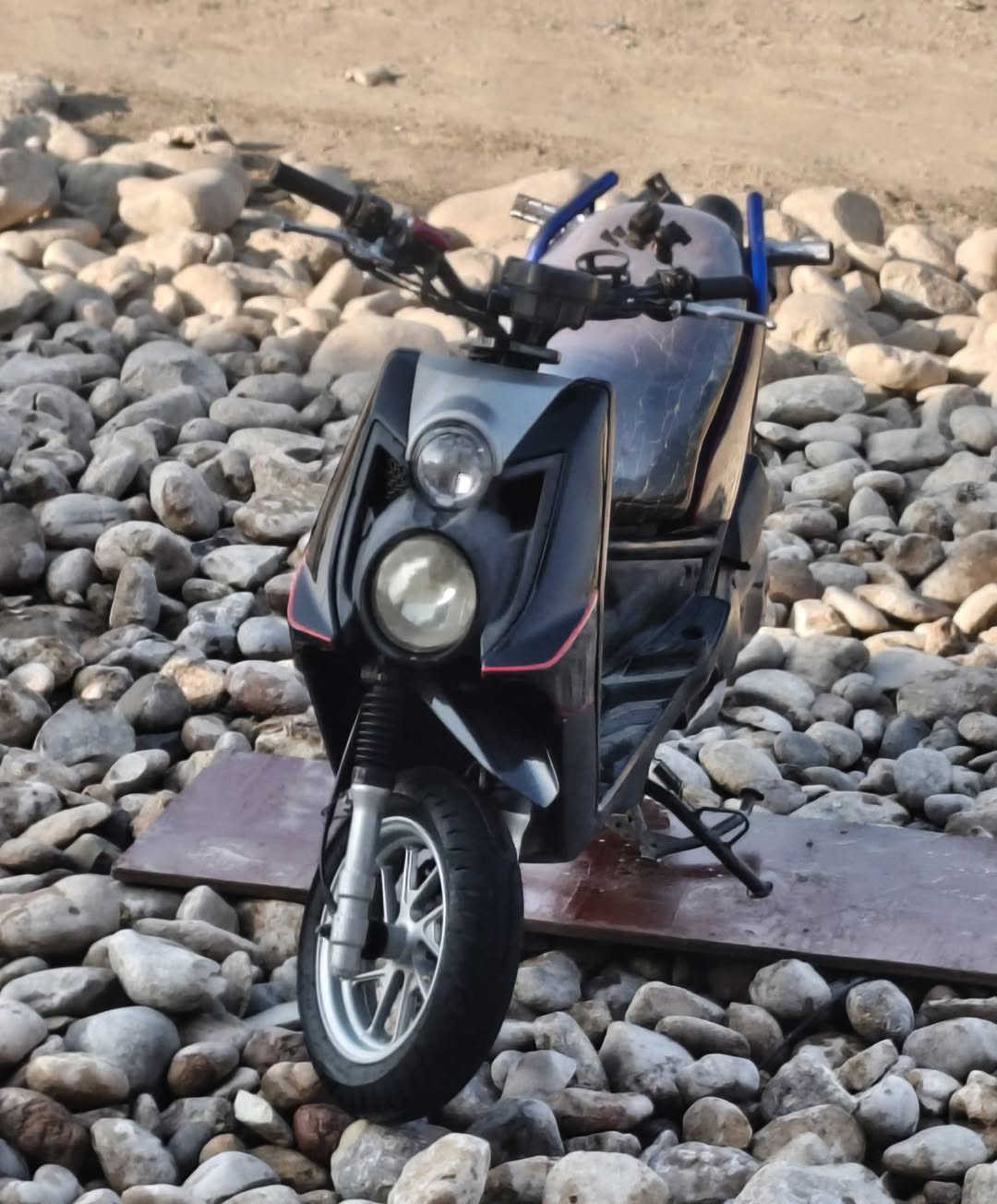 سلام عليكم
سكنس جبلي 

الدراجه بلاديه وبيه تزويد خارجي مو هوسه مرتبه

كلاجات رياضي بلادي 

الدراجه نكره بكل وقت بعد ميحتاج احجي اجيب وياك فيتر وتفحص

مكاني الناصريهه

 رقمي *********** 

السعر خاص
