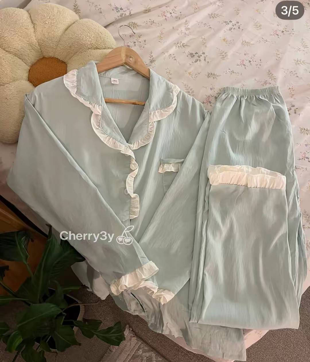 بجامة نسائي
 قماش دومين قطن طبي درجة اولى 
قياسات (2-3-4)XL
وزن ٥٥ الى ٩٠ كغم 😍


**إذا كنت صاحب هذا الإعلان وتريد حذفه لأي سبب، رجاءا أرسل رسالة إلى الدعم الفني**