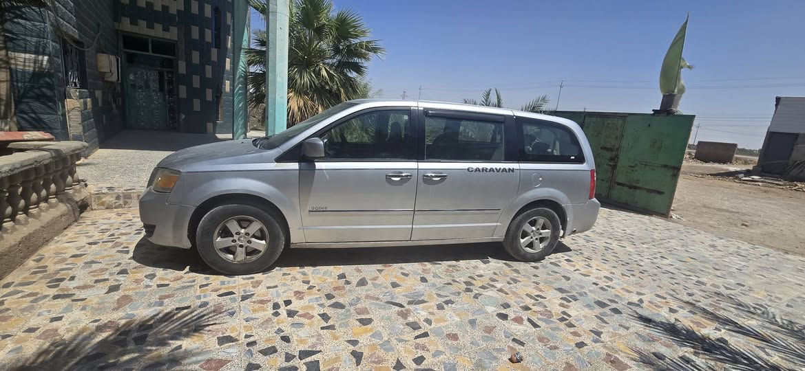 سلام عليكم
سيارة دوج كرفان موديل 2008

محرك 3800

بيبان كهربائي تبريد ثلاث  قطع السيارة وارد امريكي داخله كلين بدون حادث منضومه غاز 

رقم بغداد 

المكان ميسان حي الجامعة الثانيه

السعر 105 
***********
