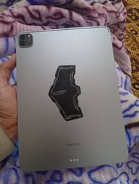 ايباد ١١ برو • ١٢٨ • بطارية ٩١