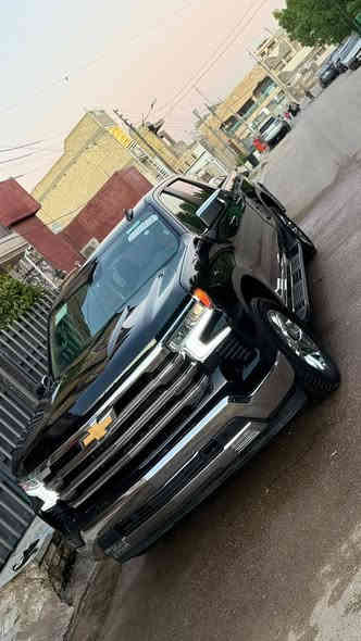 للبيع او مراوس  سلفرادو موديل 2024 فئة LT تفاصيلها كالاتي :
- محرك 2.7 توين توربو غني عن التعريف شلعةً موطبيعية صاروخ واقتصادي وعملي جداً
- بچم الـ LT لايت فول زينون عالي وناصي وليد 
- ويل كب حجم 20 جمالية ورزانة بالمشي 
- شاشات كبيرة وسطية ودشبول ديجيتال مال تاهو 
- تطعيم صاجات وفورميكا ملكي انيق جدا
- فول تحكمات ستيرن أوامر صوتية كروز سرعة دركة ستيرن جلد خياط يجي بالـ LT وفوك 
- رادار حراري داتا شو يميز مرور بشر او سيارة او حيوان مع اوتو ستوب وخروج عن المسار وقيادة ذاتية مع ابل كار بلي واير ليس ووظائف متعددة
- كشن كهرباء تدفئة بالكشن منافذ تايب سي 
- تبريد شاشة مناخين منفصلة 
- بصمة ابواب وتشغيل وتشغيل عن بعد
- باب البودي تفتح كهرباء 
- غلاف بودي نوعية فاخرة بلادي من الشركة
- لانه 2 ويل شلعة صاروخ واقتصادية بالبانزين
- بعد مواصفات هواية يطيل ذكرها 
- حادث السيارة بنيد مبدل بلادي بدون صبغ 
- ميكانيك وكهربائيات كفالة عامة مطلقة
- دخول جديد  
- رقم فحص *********** مكان بغداد حي الجهاد السعر ٢٦٠
