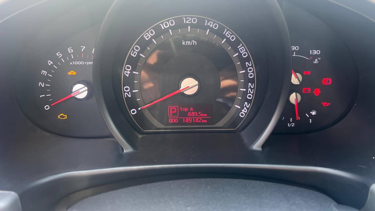 السلام عليكم كيا أسبورتج موديل 2016 للبيع فقط بدون مرواس سيارة مكفولة كفالة عامة عدا شخط بسيط بالدعامية الاماميه وشخط بالباب مأشر عليه كير محرك على وضع الشركة رقم بغداد أنكليزي سنوية نهاية سنة 28 السيارة ماشية 149 ألف السيارة من زيرو عدنا أستخدام شخصي /السعر 170 ورقة مكان السيارة ديالى بعقوبة للتواصل ***********
