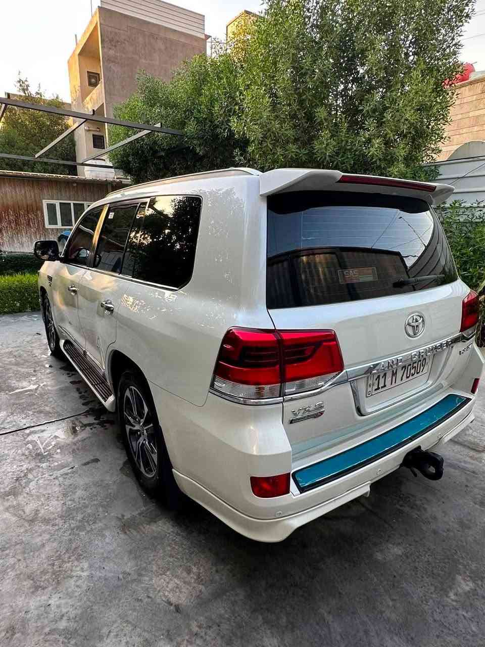 تويوتا لاندكروزر برادو VXS 2020
السعر 💲 : 550 وبي مجال 🔥 🔥 🔥 
موديل 2020
كفالة عامة
ماشية 108 الف كيلو
مواصفات VXS
رقم بغداد (باسمي)

مكان السيارة: بغداد - شارع فلسطين (حي المهندسين)

للتواصل: ***********
