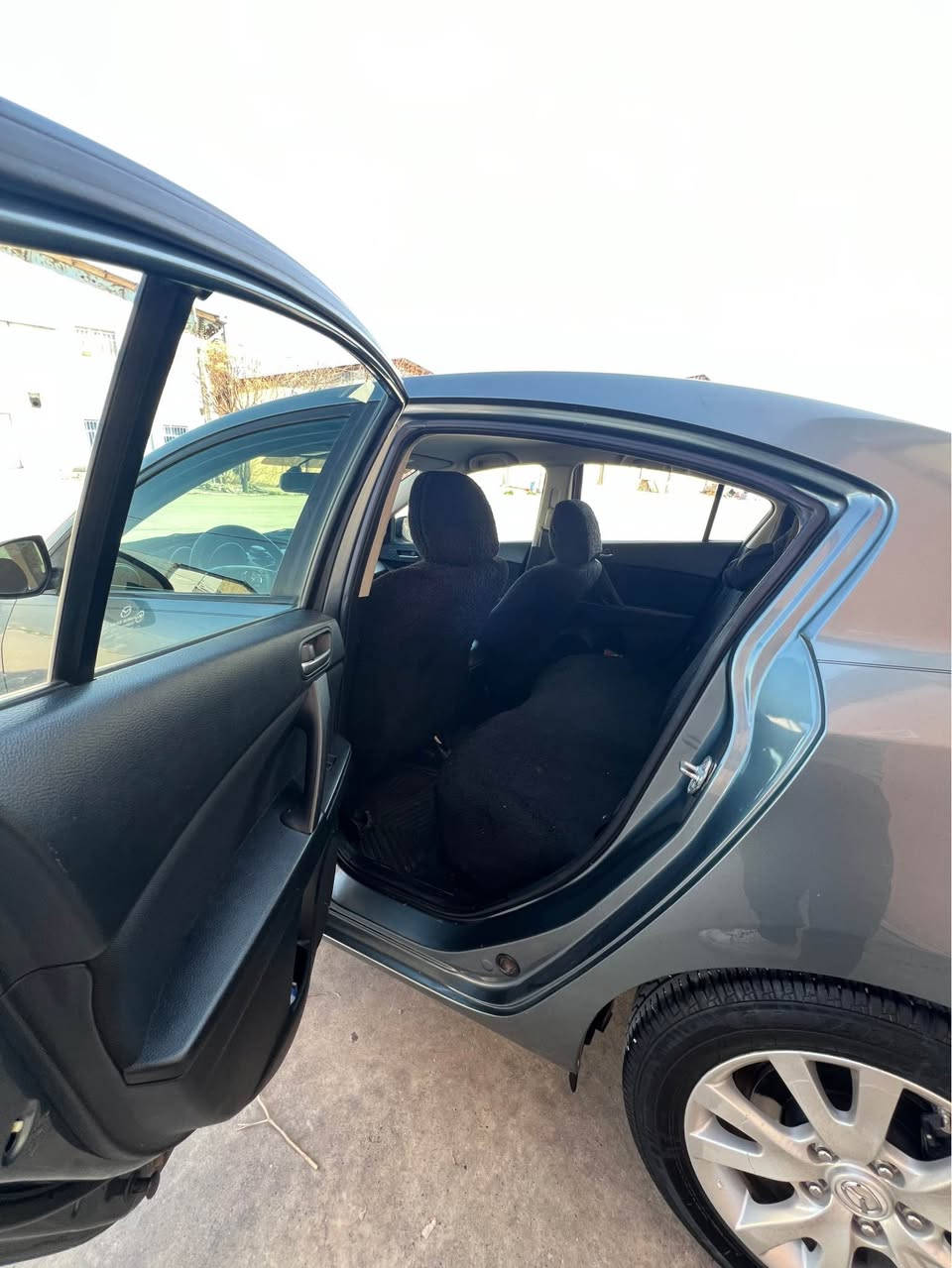 مازدا 3  مۆدێل 2013 مواسەفات امریکی
MAZDA3 … 2013… 
۹٥ گەڵا و معامەلە
٠۷۷٠۲٤٤٤۱٠٠ السليمانية, العراق
