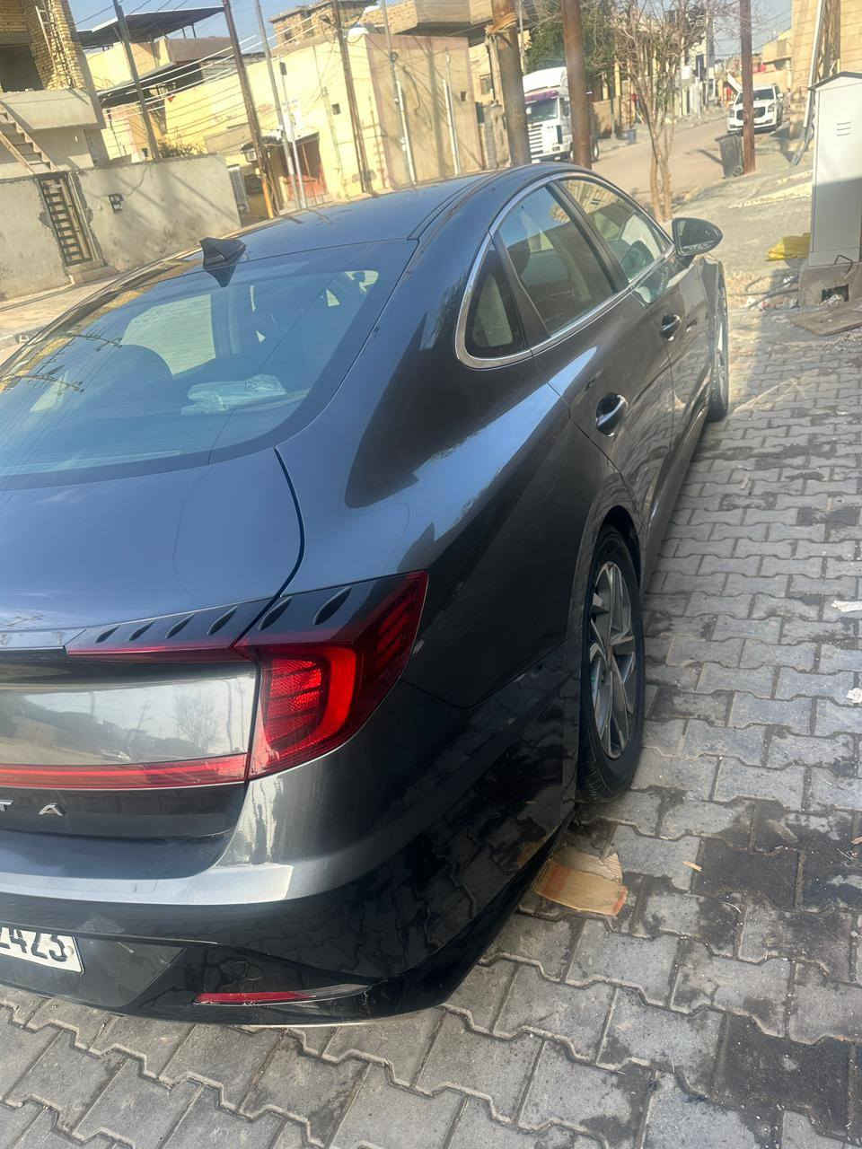 سوناتا موديل 23 لون نفطي
فول مواصفات ما عده الفتحة 
رقم اربيل بأسمي مداور ثاني يوم 
محرك 2500 تنفس طبيعي 
مكان السياره بصرة 
ماشية 105 الف كيلو وقابل لزياده
الضرر بنيد مبدل ومصبوغ 
وجاملغ الايمن نفسيته مفتوح وراجع مشدود مابي حادث
وصارت بيها بارد بقبق الجنطه قليل كلش 
وسيارة نضيفه ؏ ايدي تخم تاير جديد كوري شاده 
السعر 165 وبيها مجال بسيط
متوفر ؏ الاسيا وعلى الاثير 

***********
