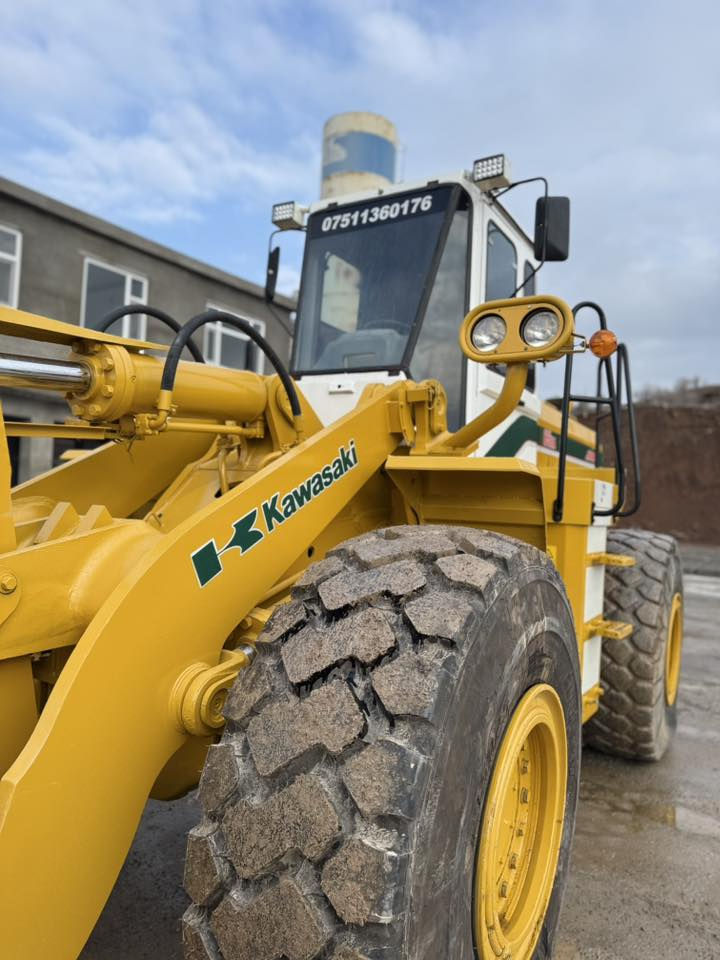 ***********واستاب شفر كاويسكي 85ZA ياباني مكينه نيسان رقم دهوك موديل 1997 كل شرت  جاهز جديد
