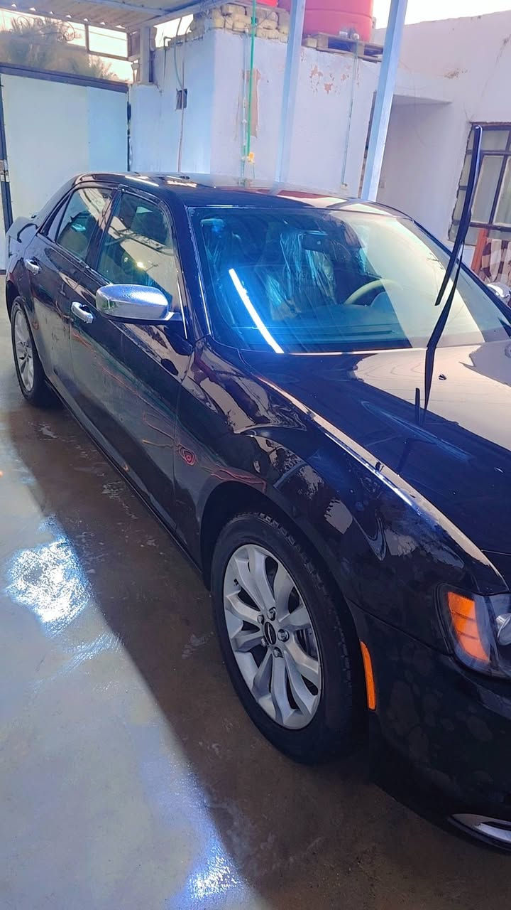 السلام عليكم رمضان كريم  اوباما 300s  فول مواصفات
موديل : 2014 اصل
ماشية :238 ميل 
بيع او مراوس بجارجر ١٤ او ١٥ او ١٦ شعندك جارجر نزل وانه خادمك 
سيارة استخدام شخصي للدوام عسكري اخوكم 

اصل لا محدث ولا شي كل على بلاد

فول على اخير شنو ل يعجبك من مواصفات بيه سياره

 سياره  وارد كندي 
حادثها جاملغ وبنيد 
سونار مرفق مع الصور 

ملاحظه: سياره (فور ويل ملغي) مكينه (3600)

   #  مواصفات  #
فتحتين بانوراما

مري هيتر

مري قلاب 

كامرة خلفية

شاشة كبيرة

نظام ملاحة 

كشنات جلد 

كشنات تدفه تبريد 

كشنات كهرباء

تحكمات استيرن

استيرن كهرباء

شفتات ستيرن

كير طياره كهربائيه 

كير نظام سبورت

تبريد قطعتين

تشغيل عن بعد 

لايت زنون 

كشافات زنون

ترحب بصمه 

بيبان بصمة

ونظام سبورت بلادي 

مكينه وكير خير من الله  

وبعد بيه مواصفات هواي ماذكرهن

 السعر155 وبيه مجال 

 سياره رقم بغداد 

عنوان/ بصرة

استفسار هاذه رقمي تصل وبيه (***********) واتساب
