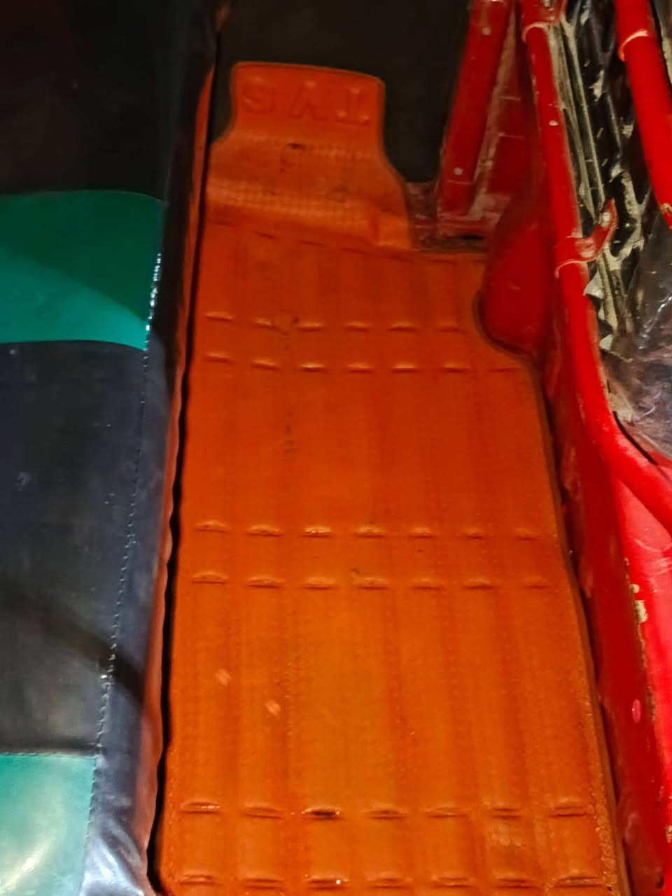 تيك تيك 18 سنويه ***********
