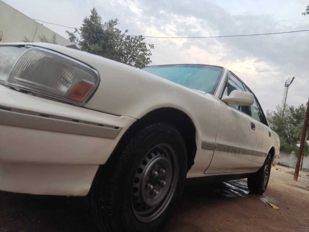 السلام عليكم كروسيده للبيع يسرا بلاد مديل 1991مكفوله كفاله عامه كصه ونقل جثه والضربه كلهه كفاله حته من الرصعه مكفوله سياره جديده بمعنه الكلمه حداده جديده وارد سعودي دواخل احمر ارضيه جلد كهربائيات كلهه شغاله بيهه سستم سماعات ومضخم مكينه ونجي السياره رقم بصره السعر 57 وبي مجال للشراي اني مكلف بل نشر للستفسار الاتصال عله الرقم ***********
