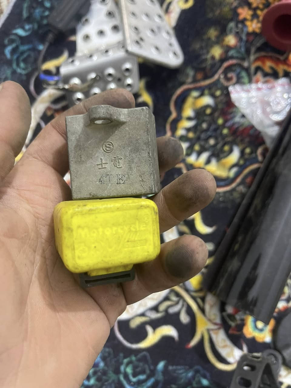 *********** مكان كراده وتساب موجود توصيل موجود
