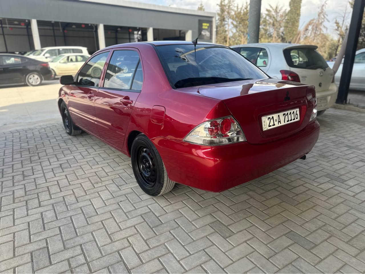 لانسر موديل 2008
مه كينه گه وره 
ناو زه رد ناو فورميكا
سويج كونترول ئاوينه كاره با 
سه نه وي و ره قه مي تازه يه تا 2027 مانگي 7
جوار تايه ي تازه 
گيرو مه كينه و تبريد و ته قه و ره قه ي به شه رت
مه سره في تانيه 
جوار بارجه ي بوياخه قرجي دواي هه يه 
بيشي كه بسه سه ياره كه مالي دوسته 
هه موو گياني مه زبوته 
سعر 72 مه عمه له يه كي كه م 
ز.م ***********
*********** السليمانية, العراق
