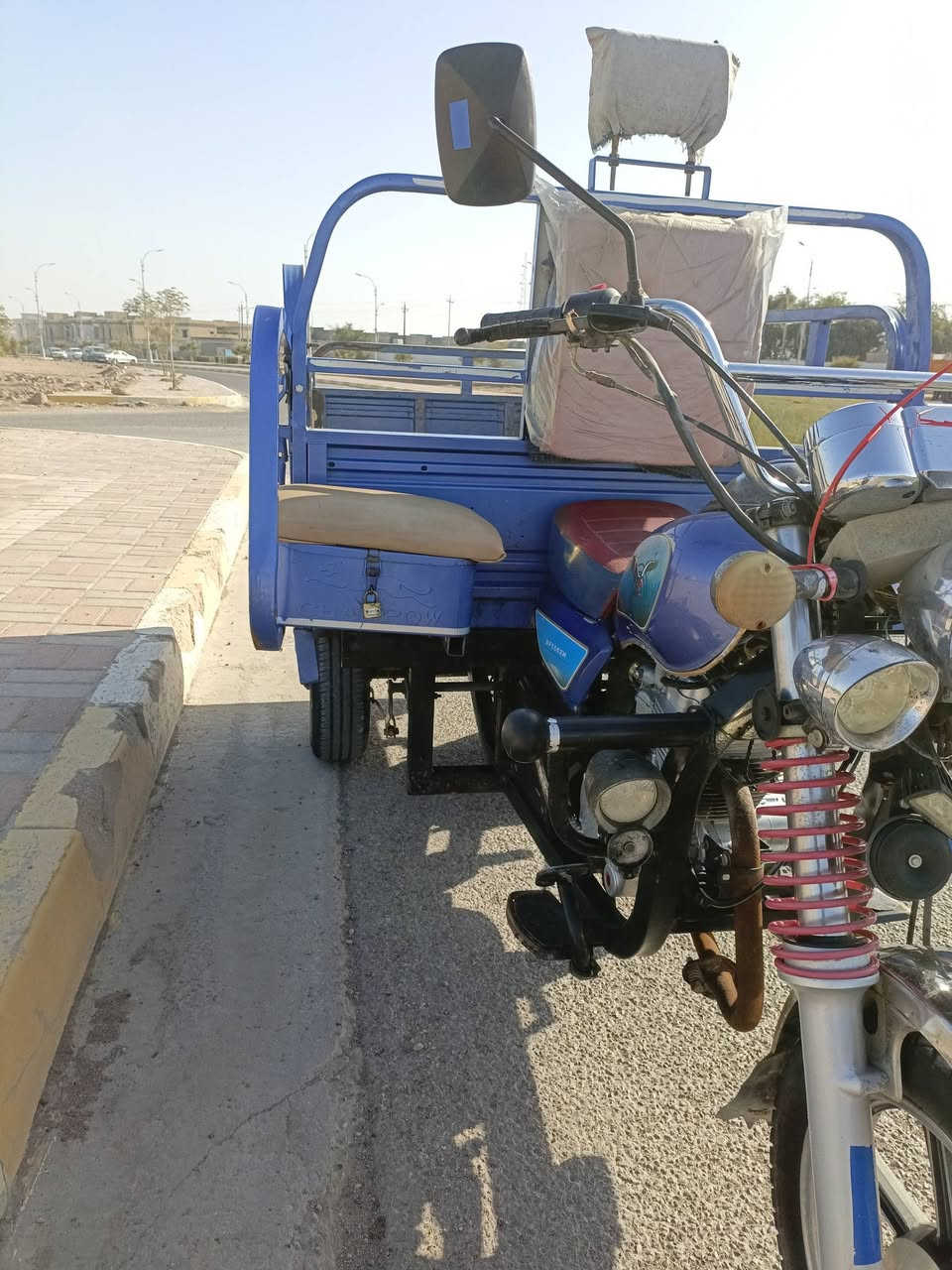 سلام عليكم ستوته موديل للبيع 
22
 مسجله كامله مكمله محرك ناعم سعر 2500 وبيه مجال بسيط عداد الالكتروني ***********
